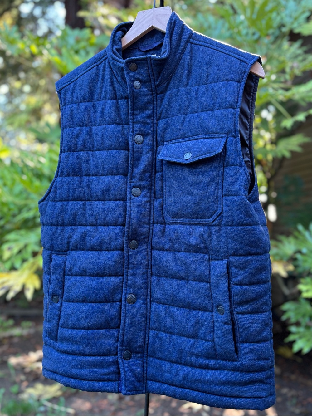Faherty Quilted Dark Navy Puffer Vest with Chest Pocket